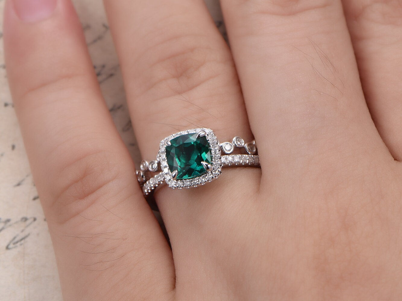 6mm-cushion-cut-emerald-engagement-ring-set-2pcs-14k-white-gold-diamond-matching-band-may-birthstone