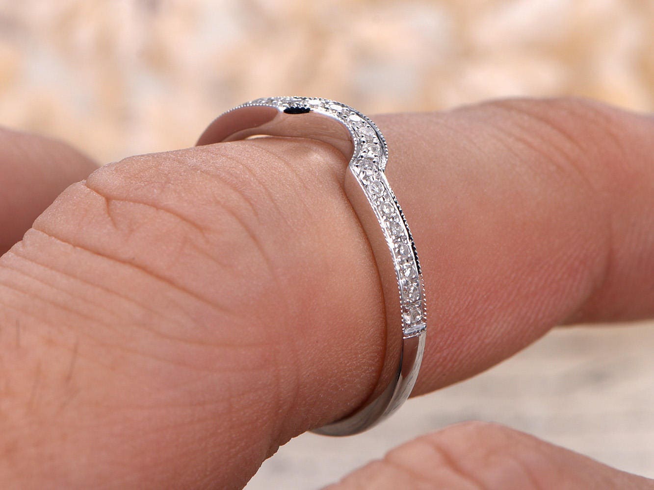 Alliance en or blanc 14 carats, style arche, bague de fiançailles, sertie de diamants micro-pavés, style éternité.