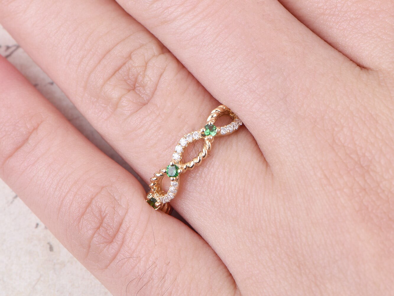 Alliance torsadée en diamant, bague d'éternité complète en or jaune 14 carats, bague empilable torsadée, bague Deco Tsavorite, alliances éternité torsadées