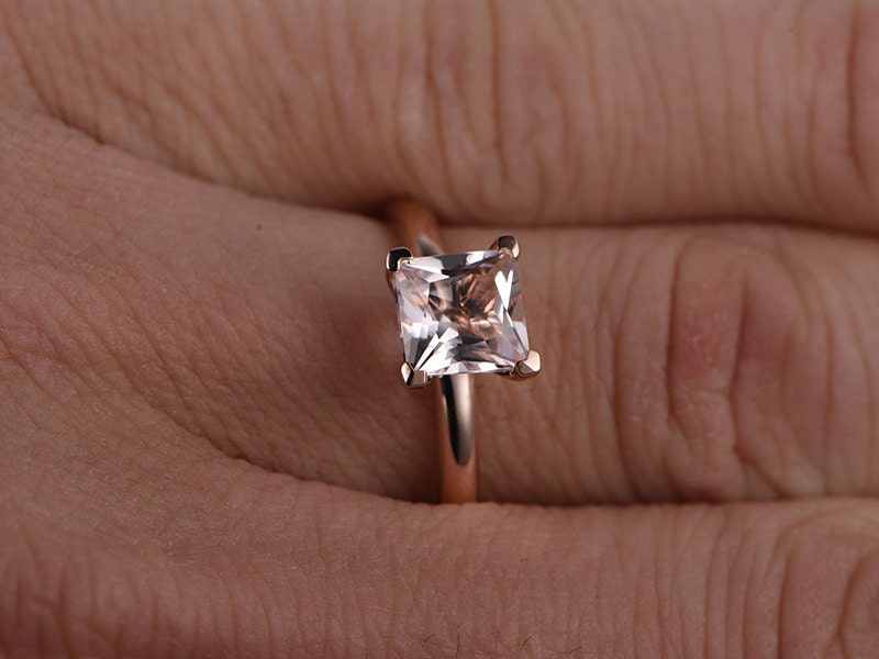 7mm-princess-cut-morganite-engagement-ring-14k-rose-gold-solitaire-plain-band