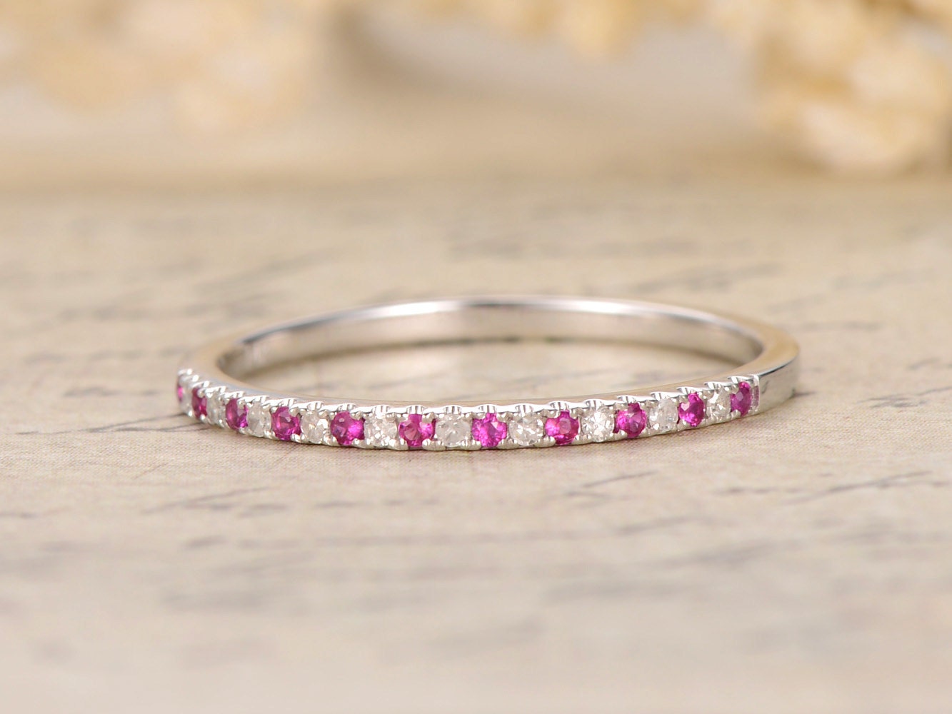 Alliance demi-éternité en rubis, bague de fiançailles en rubis, alliance pavée de rubis et de diamants, bague de mariage en or blanc 14 carats