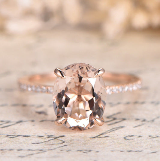 Bague de fiançailles en or rose 14 carats avec morganite ovale de 2,5 carats, or et diamants.