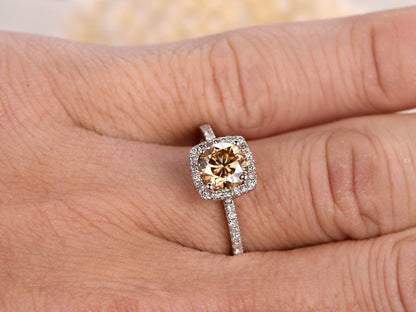 Bague de fiançailles en moissanite taille coussin et halo rond, 6,5 mm, couleur champagne, sertie de diamants, alliance en or blanc 14 carats, style vintage.