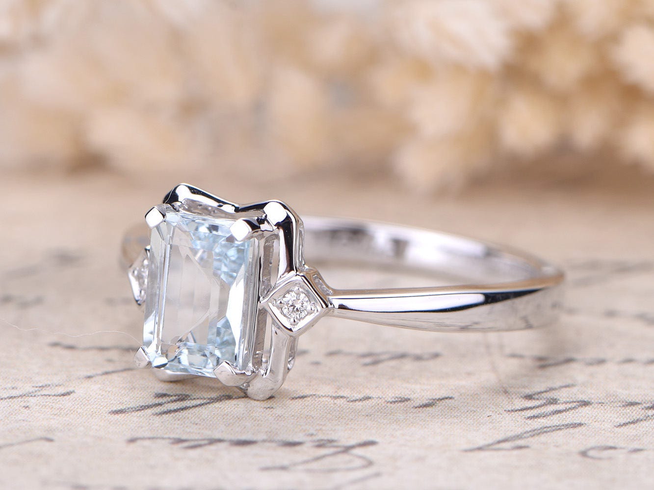 5x7mm-emerald-cut-aquamarine-engagement-ring-14k-white-gold-three-stone-plain-band