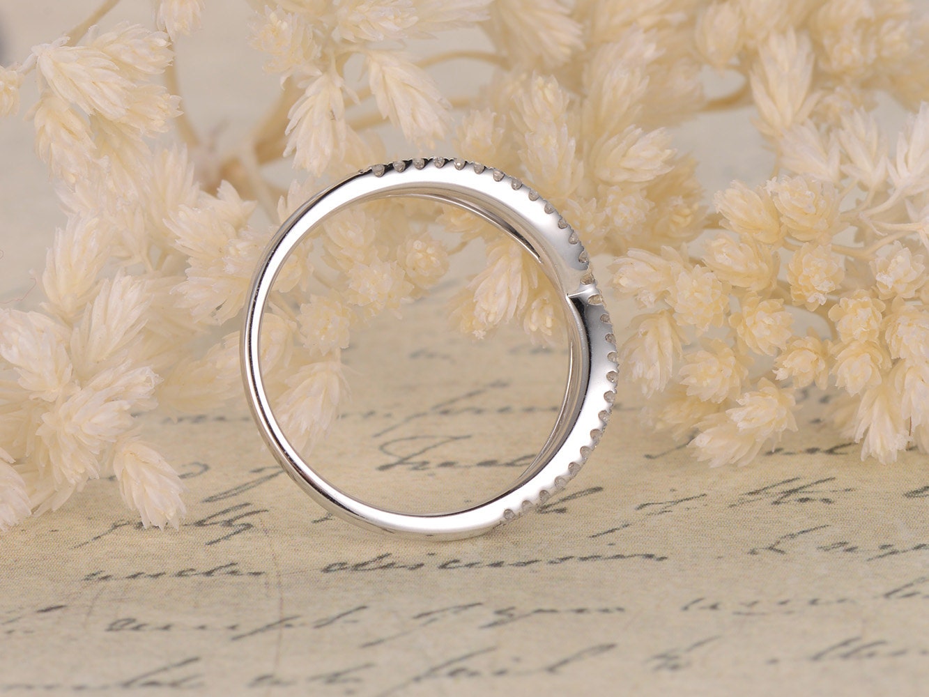 Bague sertie de diamants en grappe, alliance demi-éternité évasée, bague de fiançailles pavée de diamants, bague de mariage pavée, bague demi-éternité pavée