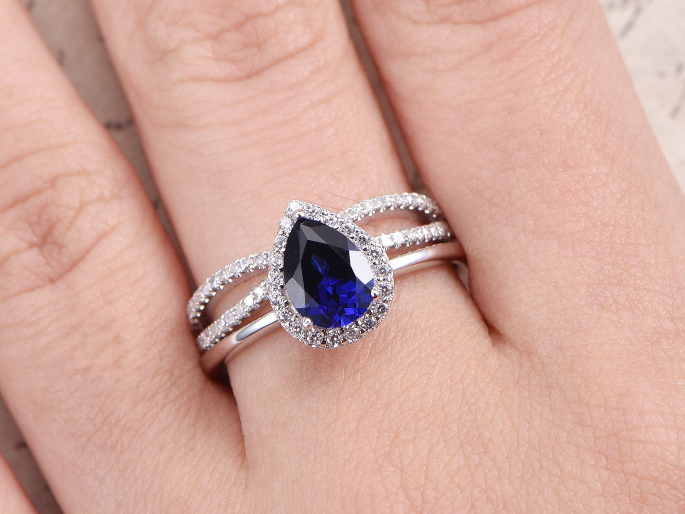 6x8mm Pear Cut Blue Sapphire Engagement Ring Set 2ps 14K White Gold And Diamond Split Shank Band