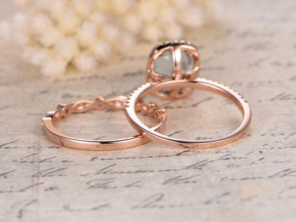 Ensemble parfait ! Bague en or rose 14 carats avec aigue-marine ovale 7x9 mm. Ensemble bague de fiançailles, bague de promesse et bague d'anniversaire.