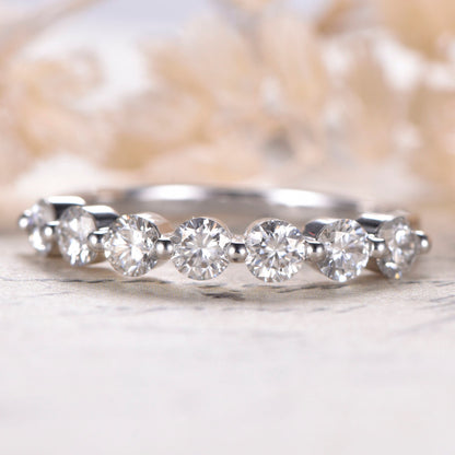 Alliance en moissanite, alliance éternité, bague 7 pierres, alliance, bague d'anniversaire, bague empilable, alliance assortie, or blanc 14 carats
