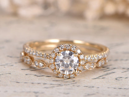 5mm-round-cut-moissanite-ring-set-2pcs-14k-yellow-gold-diamond-halo-design-art-deco-matching-band