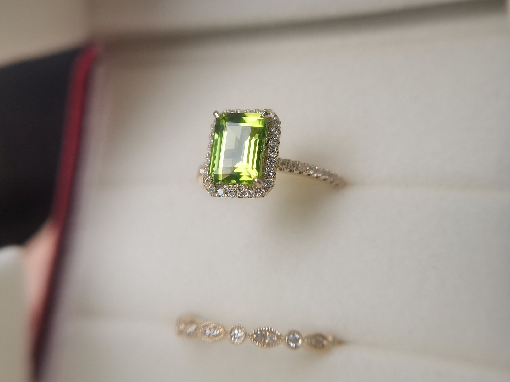 6x8mm-emerald-cut-peridot-engagement-ring-set-14k-rose-gold-art-deco-diamond-ring-august-birthstone