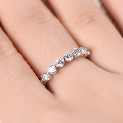 Alliance en moissanite, alliance éternité, bague 7 pierres, alliance, bague d'anniversaire, bague empilable, alliance assortie, or blanc 14 carats