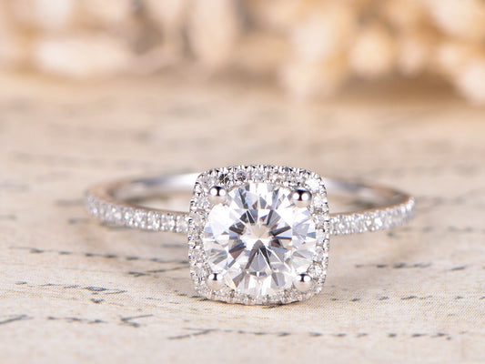 7mm-round-cut-moissanite-engagement-ring-14k-white-gold-diamond-halo-half-eternity-design