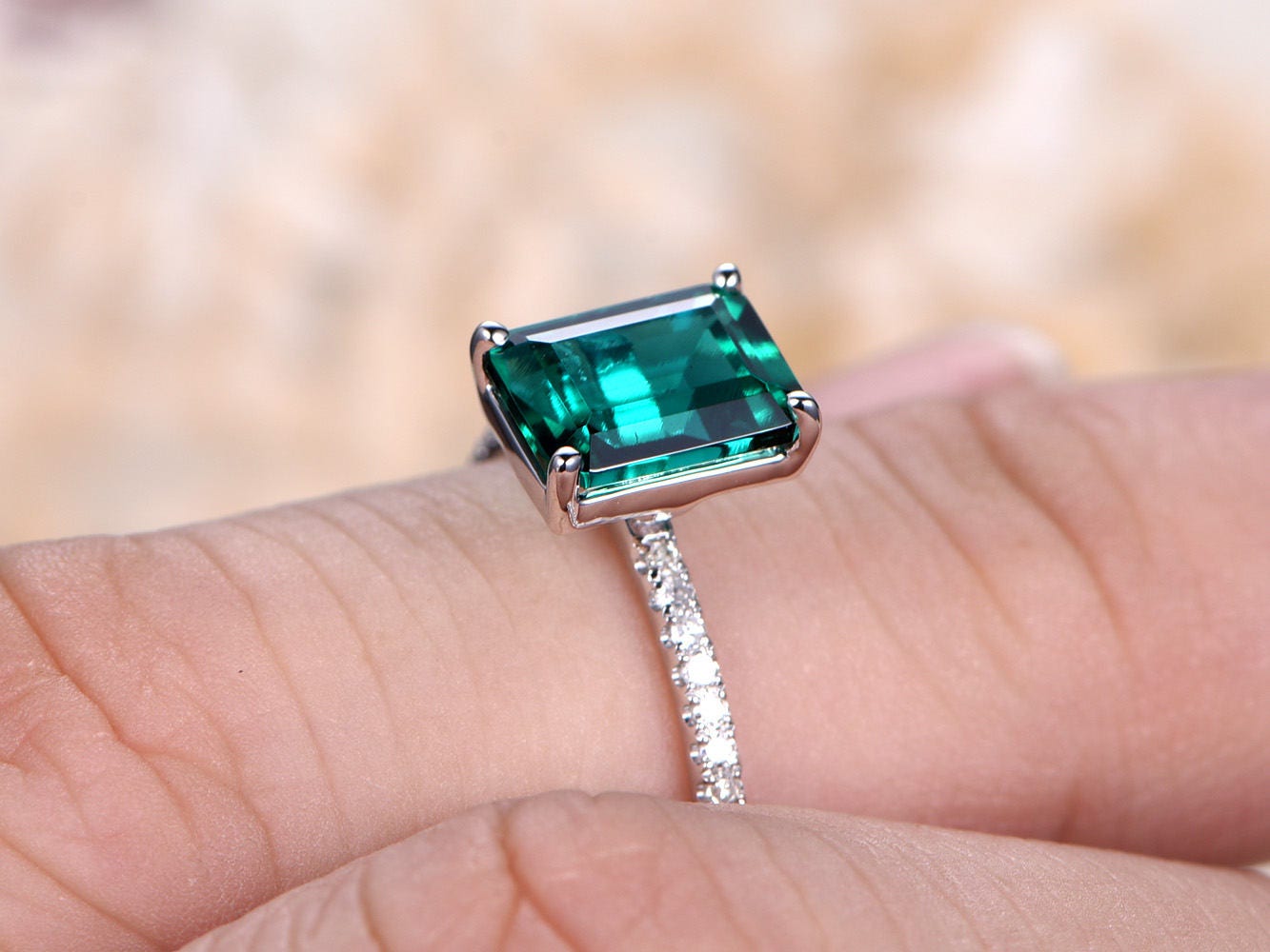 Bague de fiançailles en or blanc 14 carats avec émeraude 6x8 mm, pierre de naissance de mai, bague de mariée, alliance sertie de diamants, bague de promesse unique