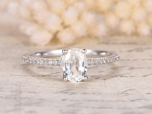 Bague de fiançailles en or blanc 14 carats avec saphir blanc, pierre ovale 5 x 7 mm, alliance en diamants, saphir rose et morganite disponibles.