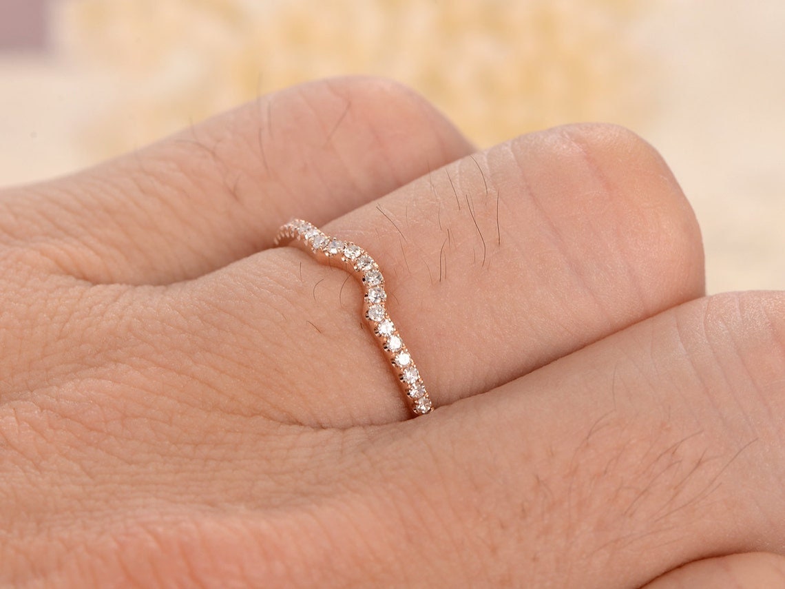 6x8mm-oval-moissanite-engagement-ring-set-3pcs-twist-band-curved-matching-band-solitaire-design