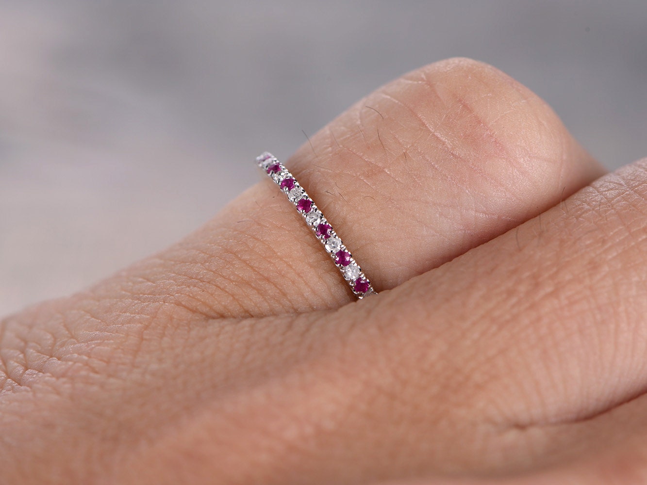 Alliance demi-éternité en rubis, bague de fiançailles en rubis, alliance pavée de rubis et de diamants, bague de mariage en or blanc 14 carats