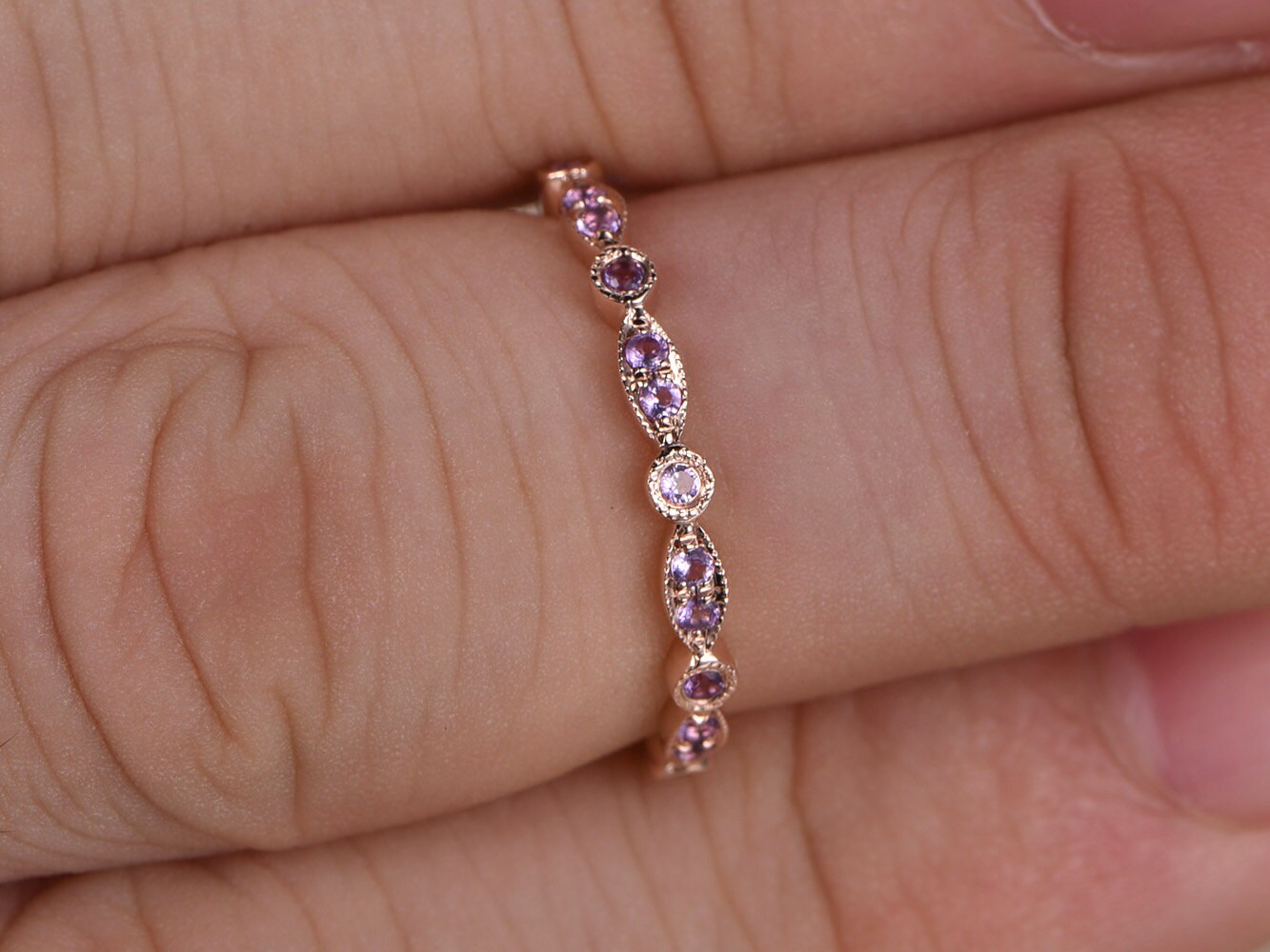 Alliances en améthyste, demi-alliances, bague de fiançailles sertie clos, alliance milgrain, alliance Art déco en diamant et or rose 14 carats