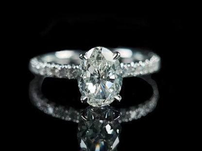 Bague de fiançailles en or blanc 14 carats avec moissanite ovale VVS, alliance en diamant ovale 6x8 mm, bague de promesse, bague solitaire unique en or 14 carats pour femme.