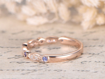 Alliances en diamants, alliances éternité, bague de fiançailles sertie clos, alliance milgrain, alliance Art déco en tanzanites, or rose massif 14 carats