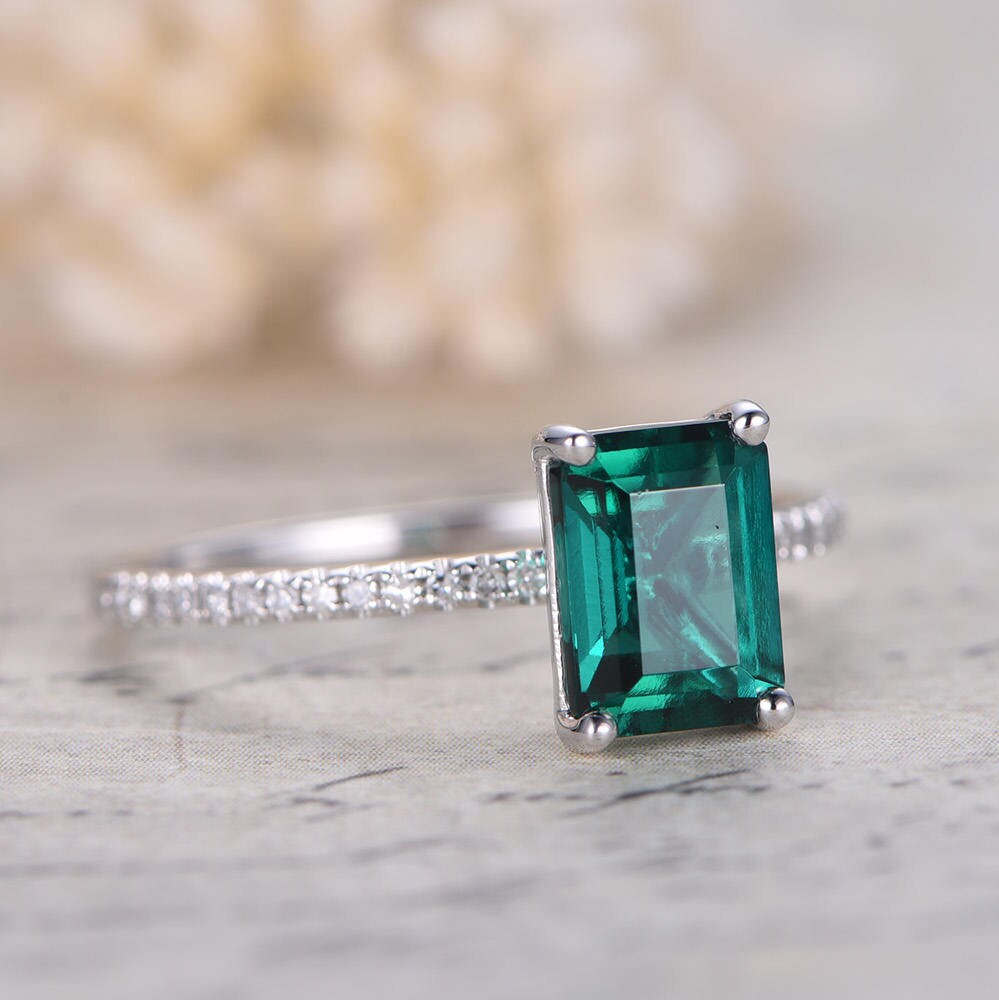 Bague de fiançailles en or blanc 14 carats avec émeraude 6x8 mm, pierre de naissance de mai, bague de mariage Art déco, demi-alliance sertie de diamants, bague de promesse unique