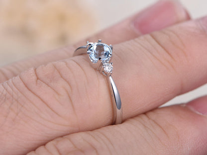 Bague de fiançailles en aigue-marine ronde de 5 mm VS Bague en aigue-marine en or blanc 14 carats, anneau simple Art déco, bague de promesse Art déco avec diamant, bague de mariée