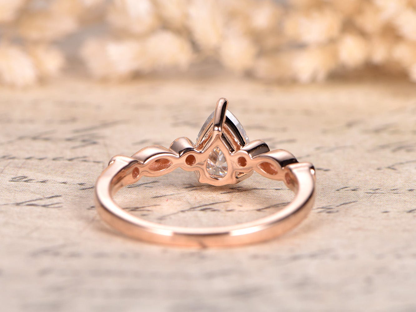 Уникальное обручальное кольцо с муассанитом грушевидной формы из розового золота 14 карат, обручальное кольцо с бриллиантами, кольцо с бриллиантами огранки «маркиз» с мильгранной отделкой, ювелирное изделие с муассанитом грушевидной формы 5x7.