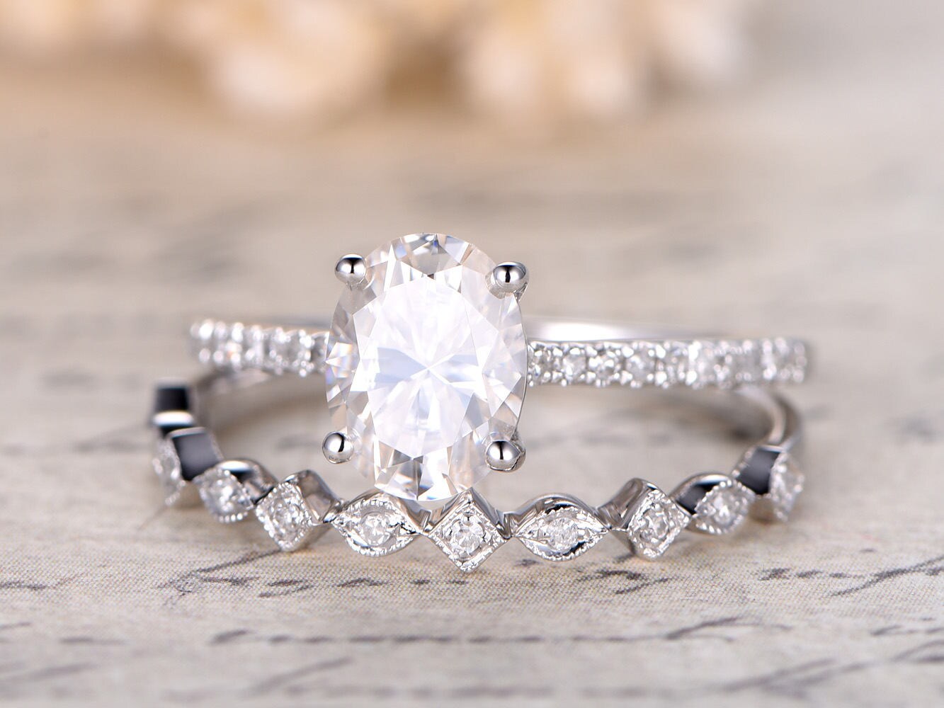 Ensemble de bagues en moissanite ovale 6x8, bague de fiançailles vintage en or blanc 14 carats massif et moissanite, 2 alliances en diamant, demi-alliance en diamant