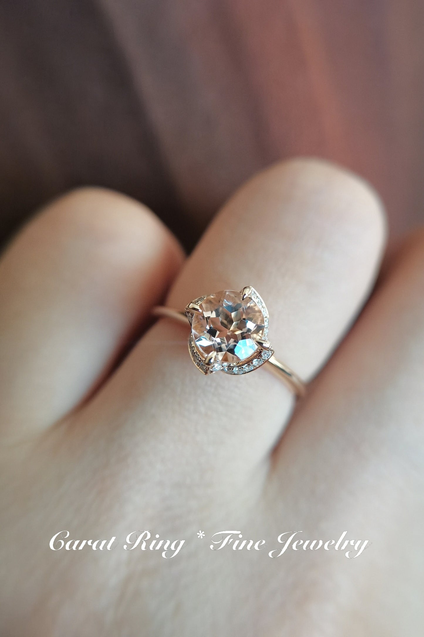 Bague de fiançailles unique en morganite, style vintage antique, sertie de diamants halo, anneau simple en or rose 14 carats, diamants ronds de 6,5 mm