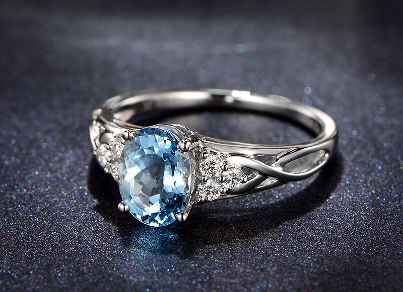 6x8mm-oval-cut-aquamarine-engagement-ring-14k-white-gold-twisted-shank