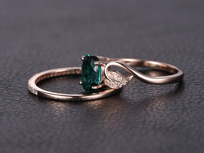 6x8mm-oval-cut-emerald-engagement-ring-set-2pcs-14k-rose-gold-diamond-band-thin-matching-band