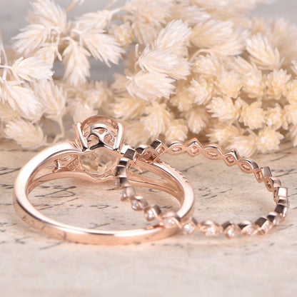 Bague de fiançailles en morganite, alliance en or rose 14 carats et diamants (ensemble de 2 bagues de promesse), bague en morganite 6x8 mm sertie de diamants sur toute l'éternité