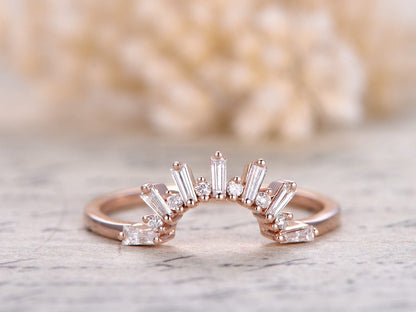 Alliance Deco Crown en or rose 14 carats massif, sertie de diamants taille baguette et de diamants SI, bague de fiançailles/anniversaire unique