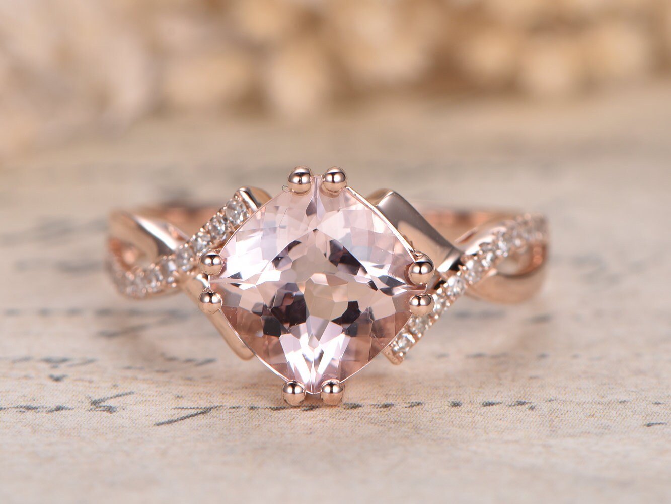 8mm-cushion-cut-morganite-engagement-ring-14k-rose-gold-diamond-twist-band-split-shank