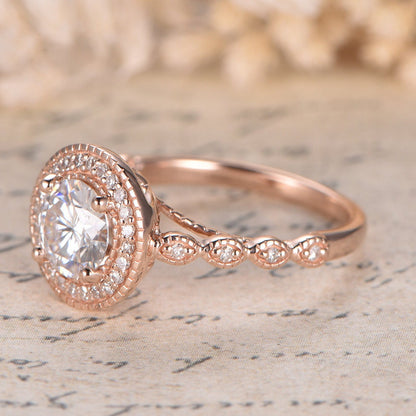 Bague de fiançailles vintage en moissanite VVS, alliance sertie de diamants et sertie d'un halo, en or rose massif 14 carats. Bague soleil ornée d'une moissanite ronde de 6,5 mm.