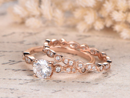 5mm-round-cut-moissanite-engagement-ring-set-2pcs-14k-rose-gold-solitaire-diamond-matching-band