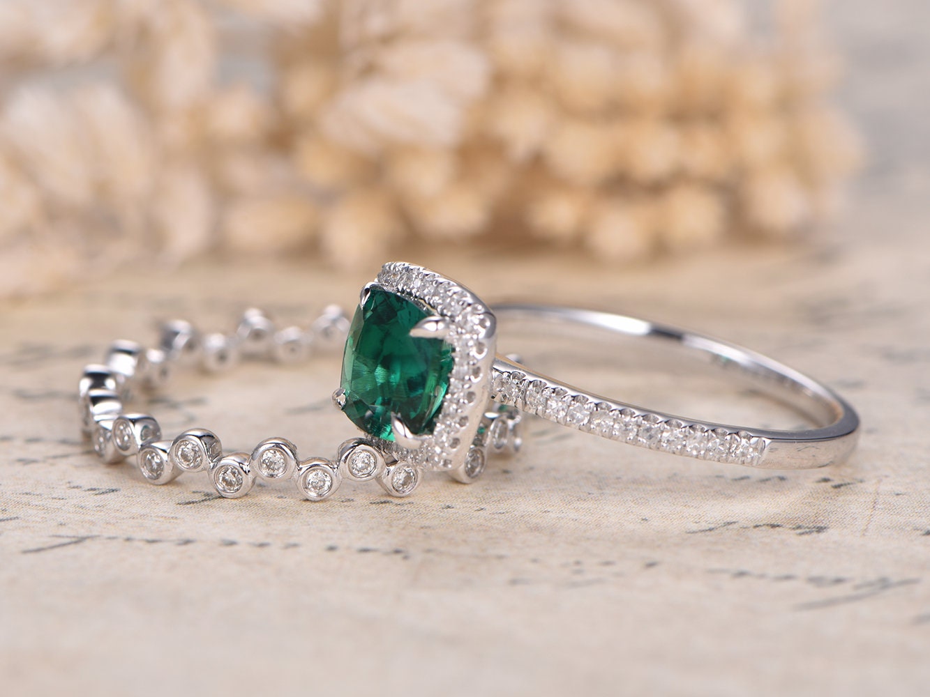 6mm-cushion-cut-emerald-engagement-ring-set-2pcs-14k-white-gold-diamond-matching-band-may-birthstone