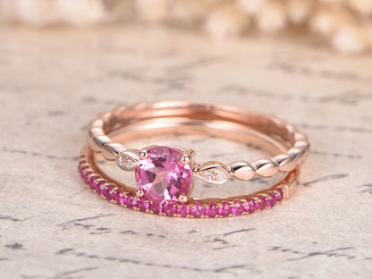 5mm-round-cut-pink-tourmaline-engagement-ring-set-2pcs-14k-rose-gold-diamond-accent-ruby-thin-matching-band