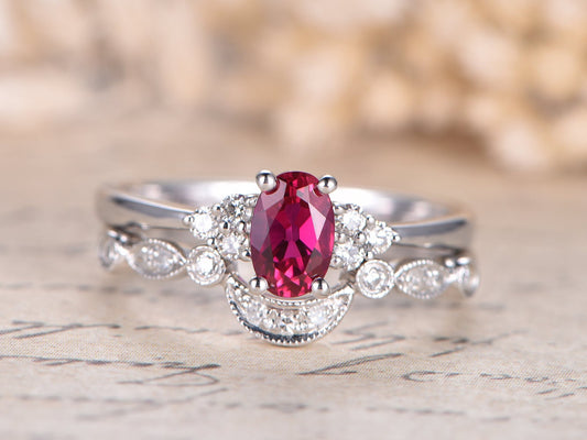 Ensemble de bagues de fiançailles en or blanc 14 carats avec rubis rouge VS, anneau simple, bague de fiançailles sertie de diamants et rubis ovale traité en laboratoire (2 pièces).
