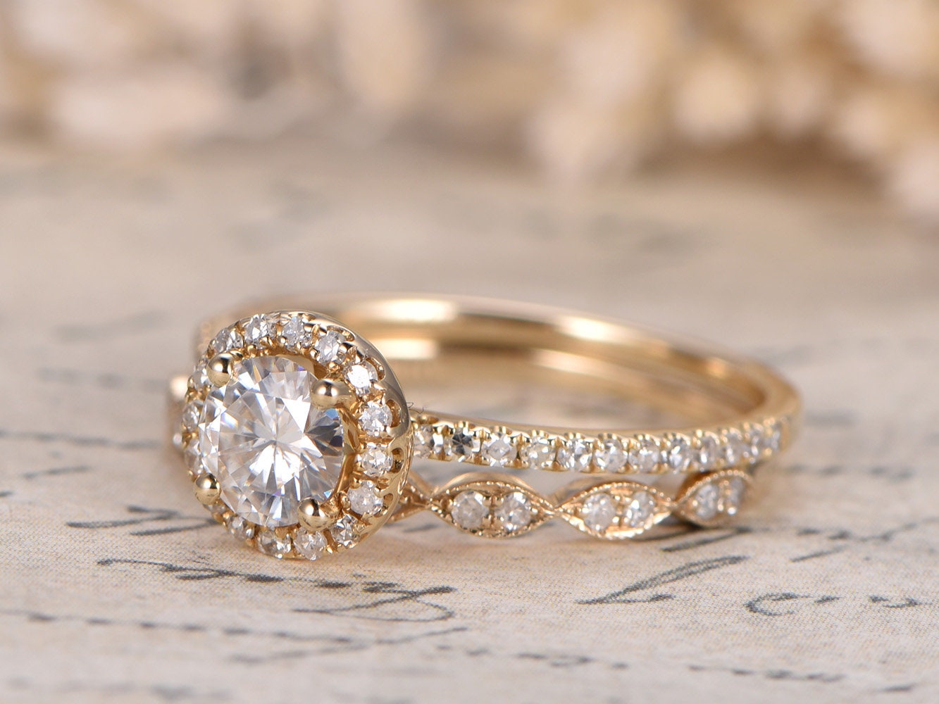 5mm-round-cut-moissanite-ring-set-2pcs-14k-yellow-gold-diamond-halo-design-art-deco-matching-band