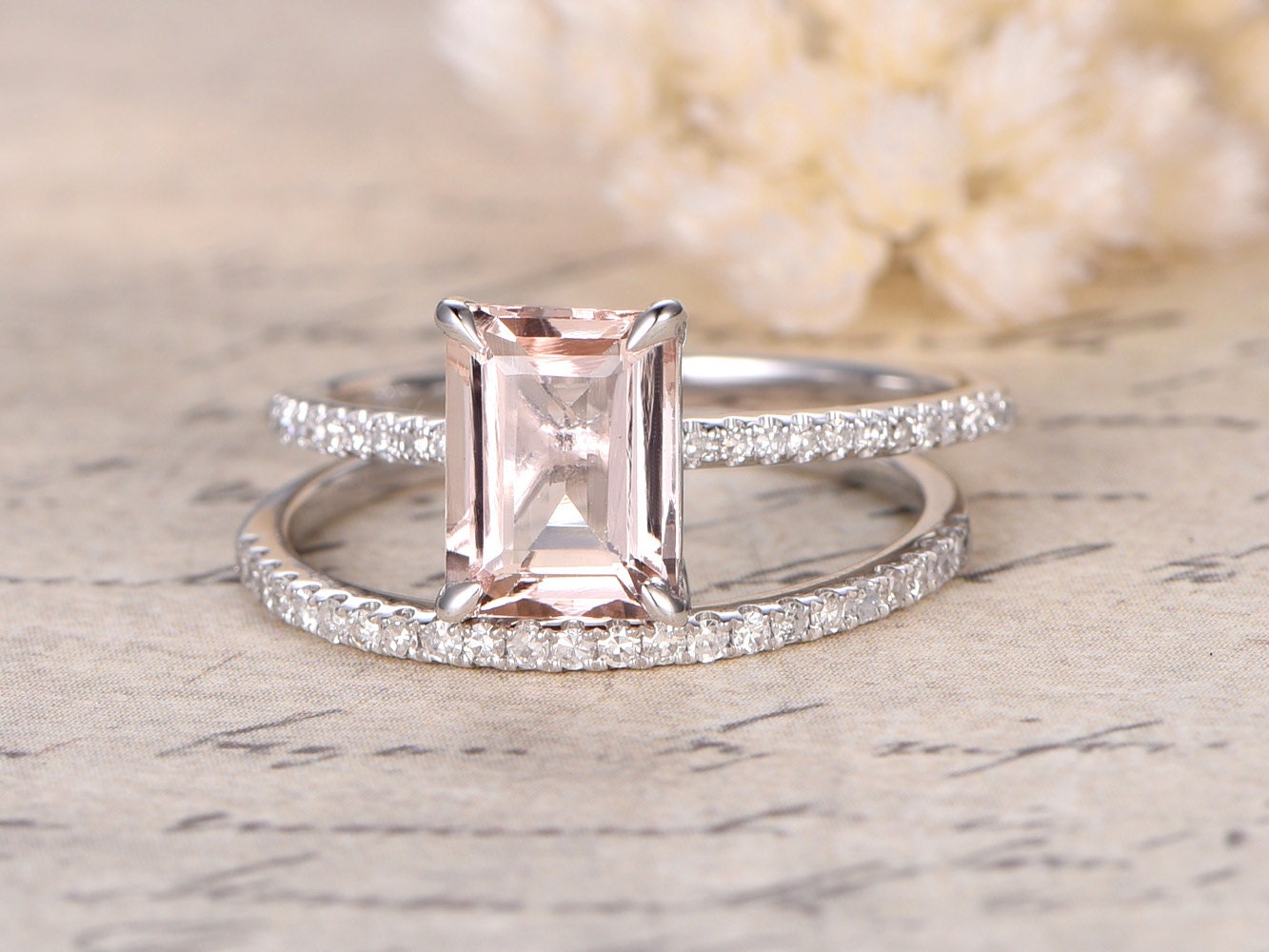 Bague en morganite taille émeraude 6-8 mm, ensemble de bagues en morganite taille émeraude, bague de fiançailles en morganite, alliance fine en diamant assortie, ensemble de mariage
