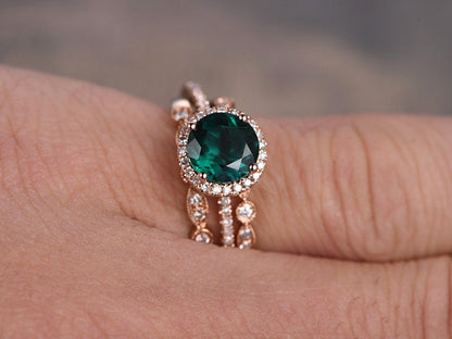 7mm-round-cut-emerald-engagement-ring-set-3pcs-14k-rose-gold-diamond-halo-2-art-deco-bands