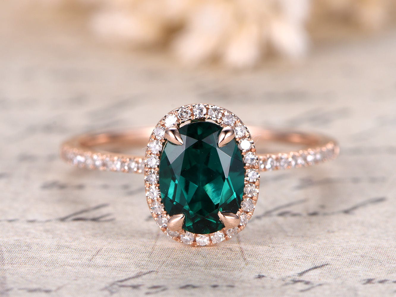 Bague de fiançailles en or rose 14 carats, émeraude ovale 6x8 mm, pierre de naissance de mai, alliance sertie de griffes.