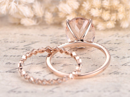 Ensemble de bagues de fiançailles en or rose 14 carats serties de diamants et ornées d'une morganite naturelle VS ovale de 10 x 12 mm.