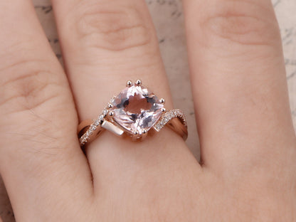8mm-cushion-cut-morganite-engagement-ring-14k-rose-gold-diamond-twist-band-split-shank