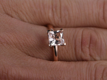 7mm-princess-cut-morganite-engagement-ring-14k-rose-gold-solitaire-plain-band