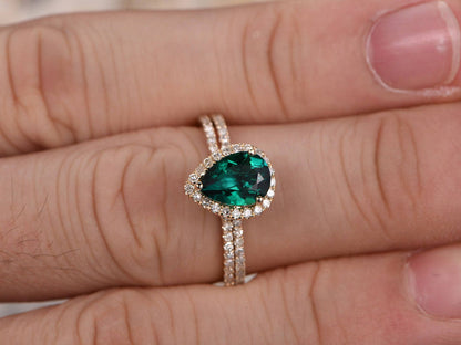 Bague de fiançailles en or blanc 14 carats avec émeraude taille poire et alliance en diamants, cadeau idéal pour la Saint-Valentin.