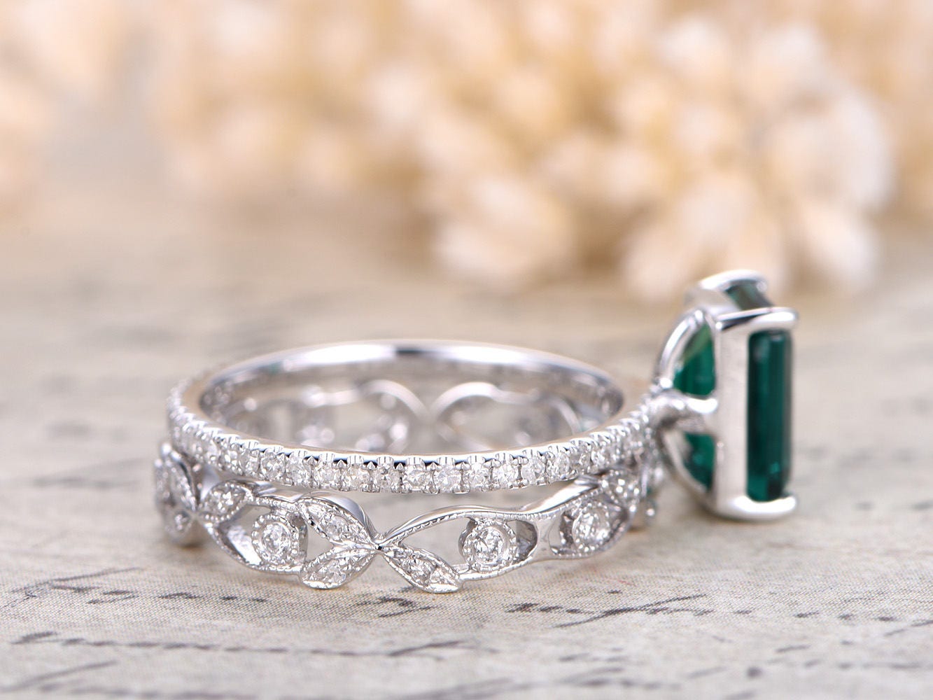 Bague de fiançailles en or blanc 14 carats sertie d'une émeraude de 6 x 8 mm, pierre de naissance du mois de mai, ensemble de 2 bagues, alliance sertie de diamants, bague florale sertie de diamants
