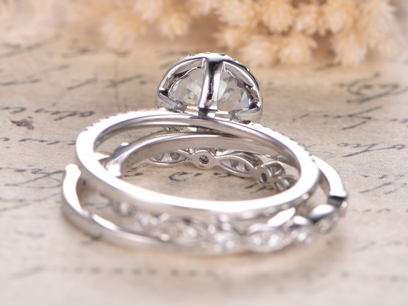 Ensemble de bague de fiançailles en aigue-marine, alliance en or blanc 14 carats avec diamants et halo, bague solitaire en aigue-marine 7 mm, ensemble de bagues de mariée décoratives (3 pièces).
