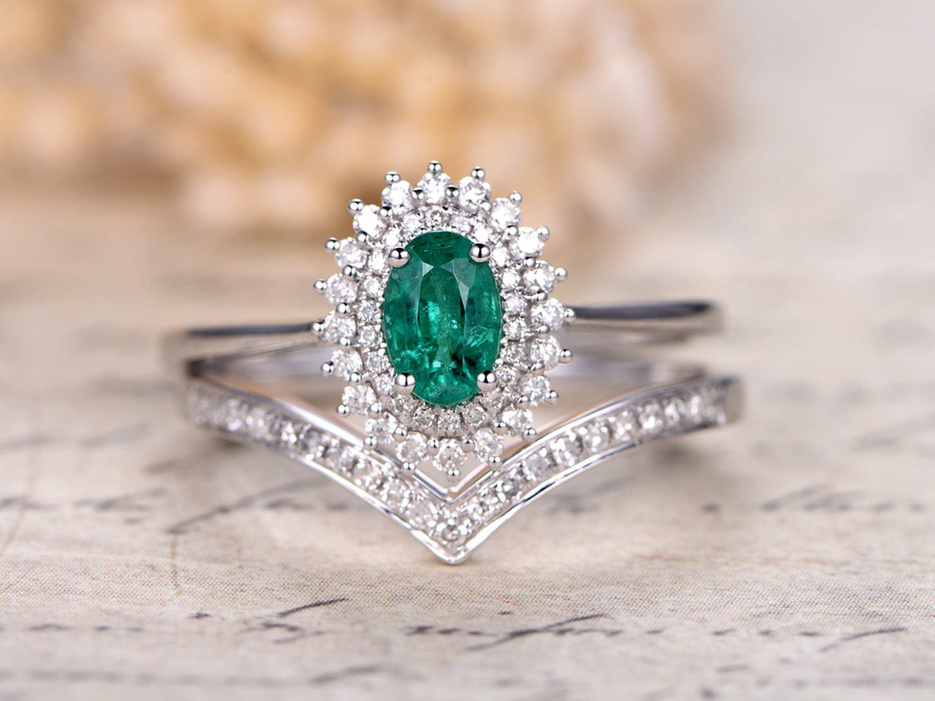 5x7mm-oval-cut-natural-emerald-engagement-ring-set-2pcs-solid-14k-white-gold-may-birthstone-v-diamond-band