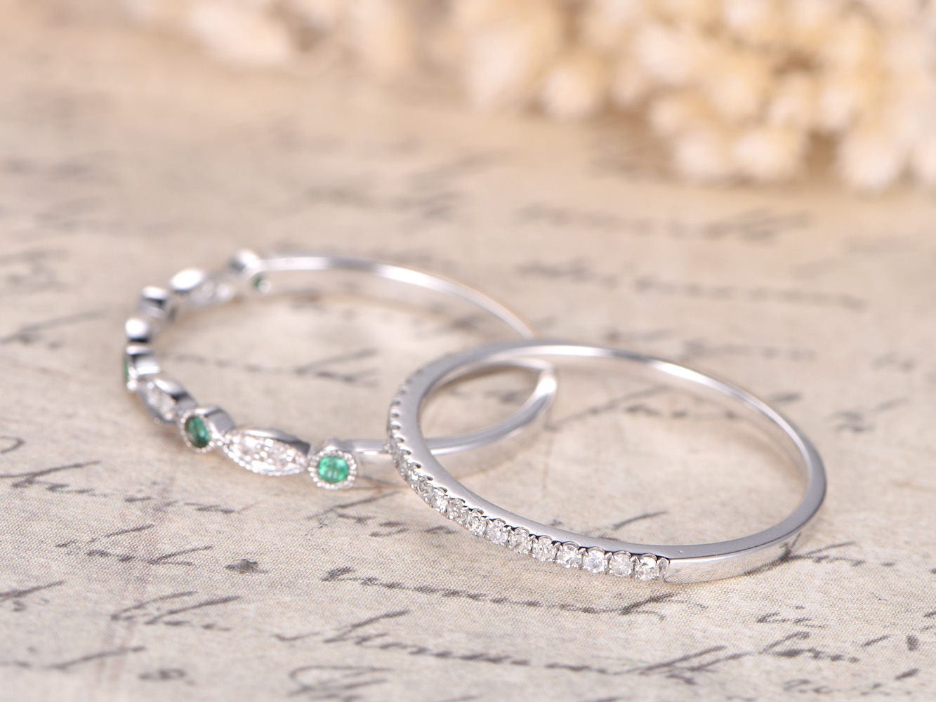 diamond-emerald-wedding-band-set-2pcs-14k-white-gold-half-eternity-design